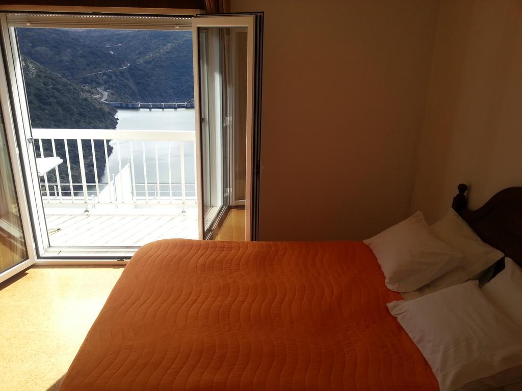 Pensao Vista Bela Hotel Miranda do Douro Room photo